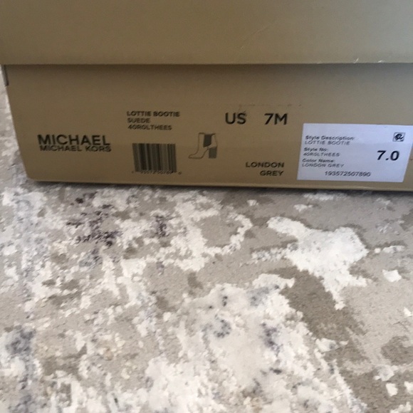 Michael Kors Lottie bootie 7 NEW London grey - Picture 6 of 6